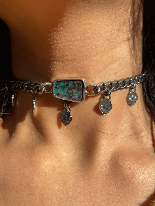 ~EMERALD GREEN OPAL CHOKER~