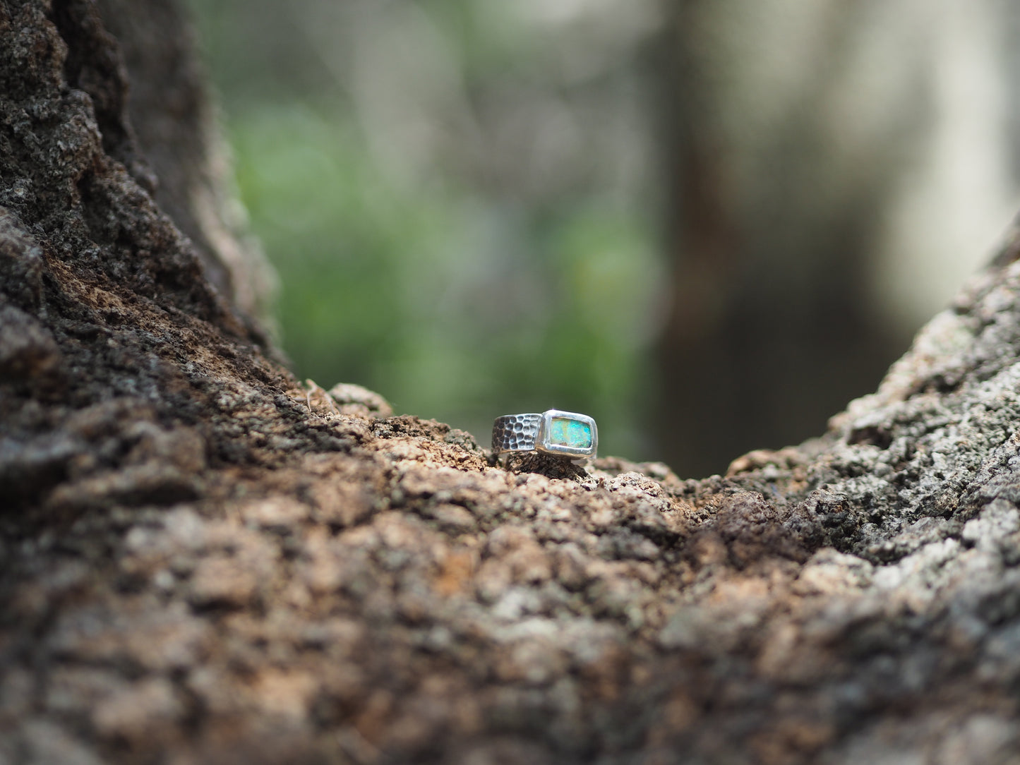 ~HAMMERED RING~ Blue Green Boulder opal (Size7.5, O1/2)