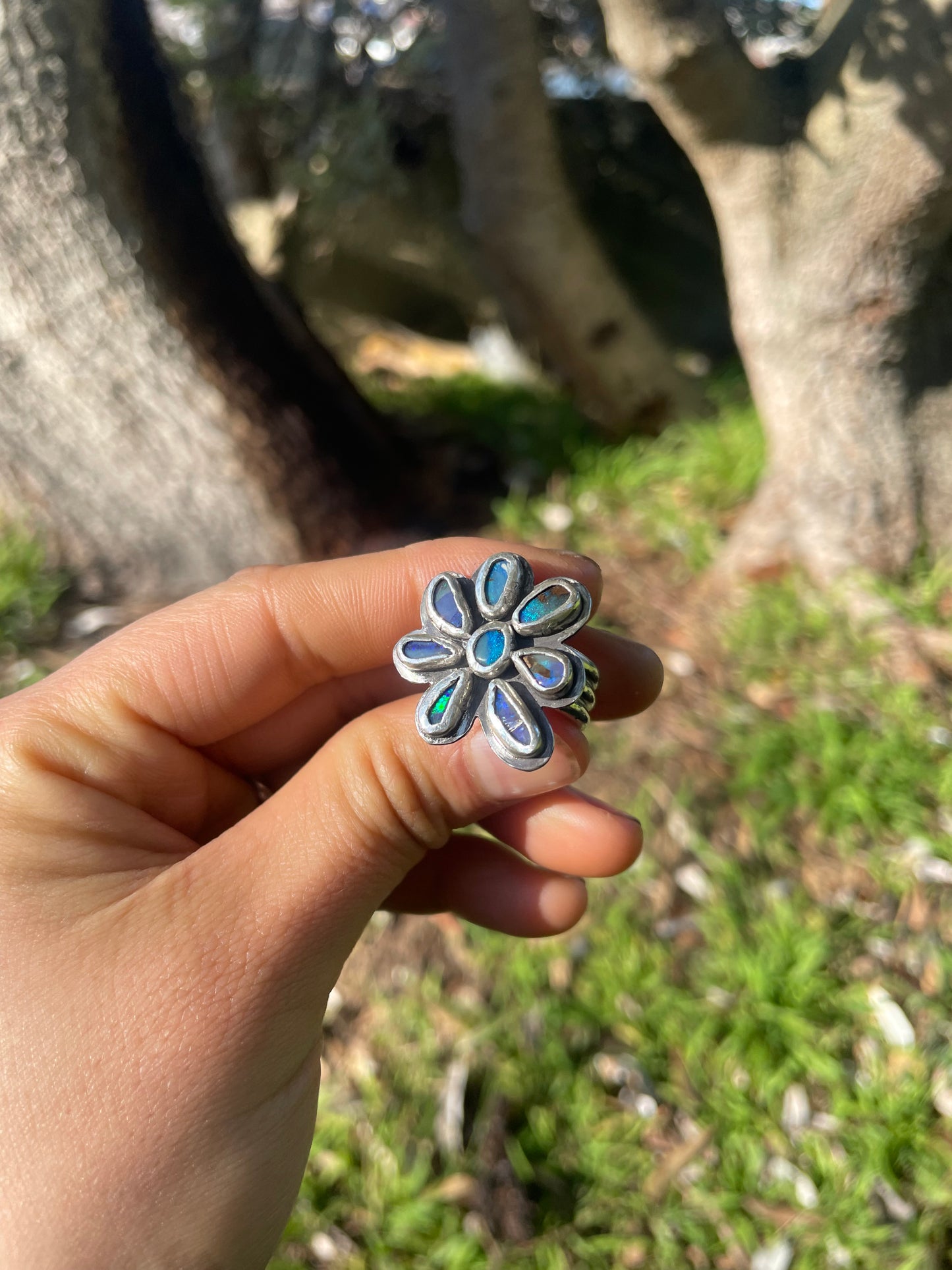 ~OPAL FLOWER PETAL RING~ Size Q, US8.25