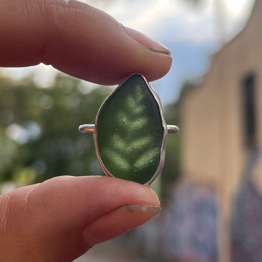 ~GREEN LEAF SEA GLASS RING~ Size US6.25(M1/2)