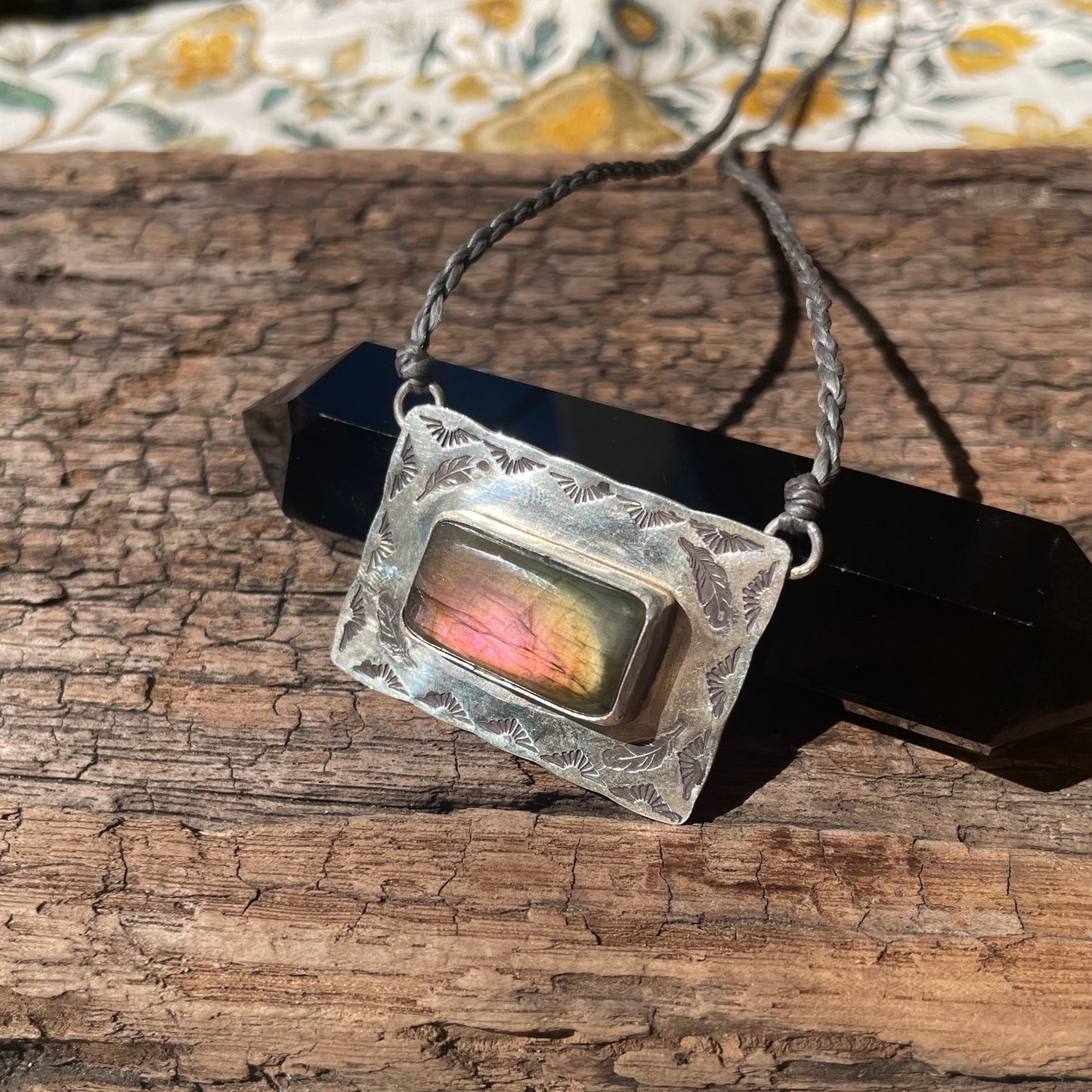 ~TALISMAN LABRADORITE PENDANT NECKLACE~