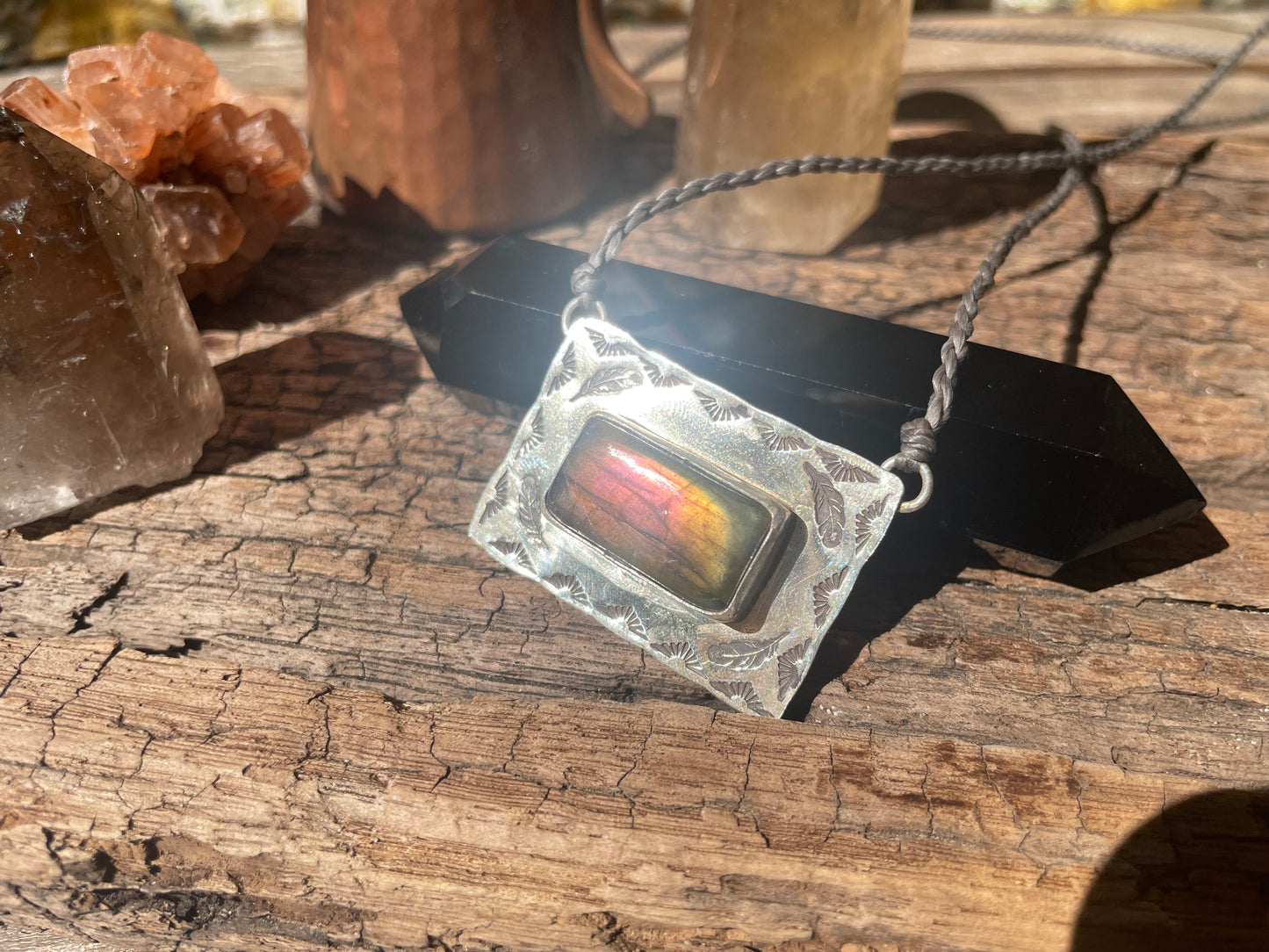 ~TALISMAN LABRADORITE PENDANT NECKLACE~