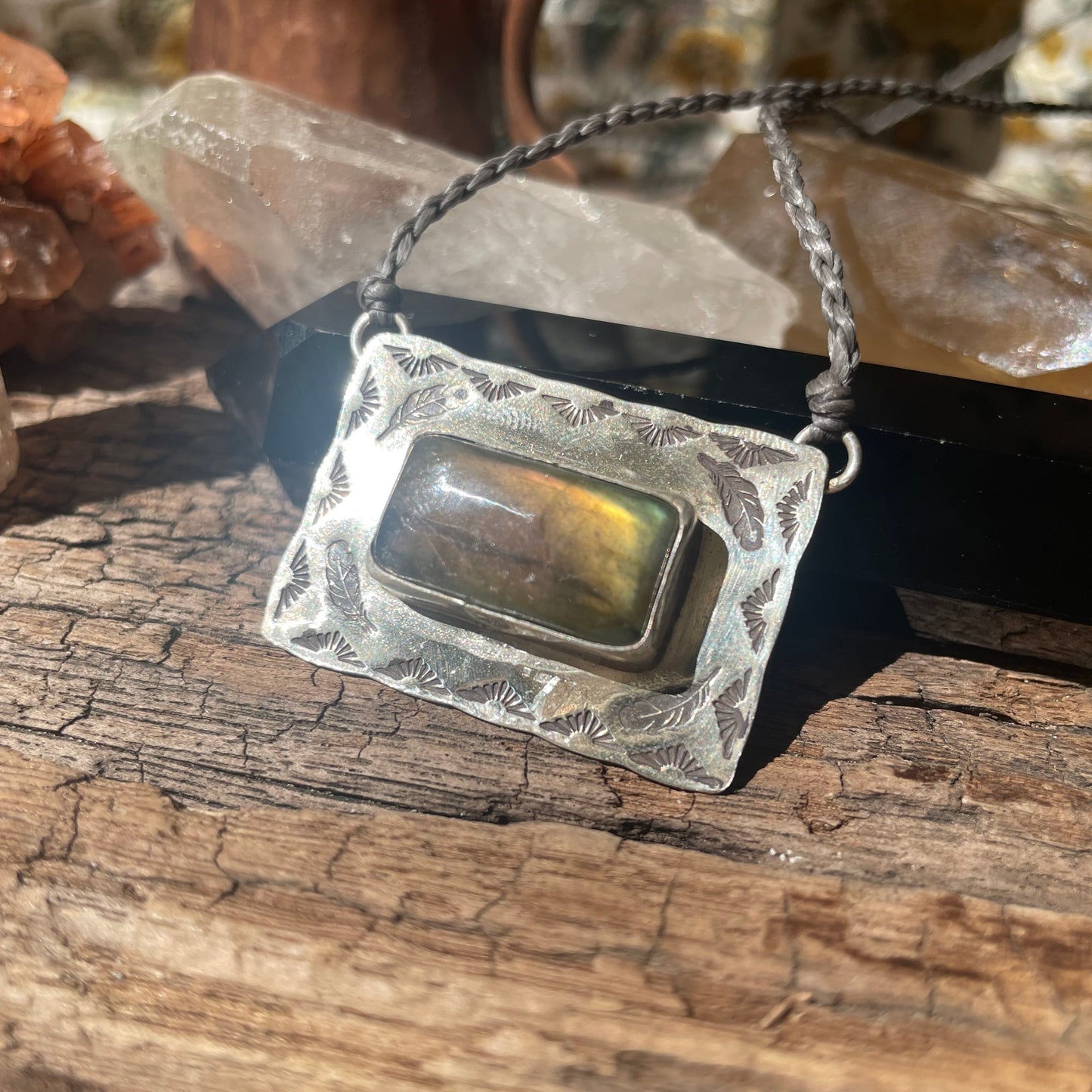 ~TALISMAN LABRADORITE PENDANT NECKLACE~