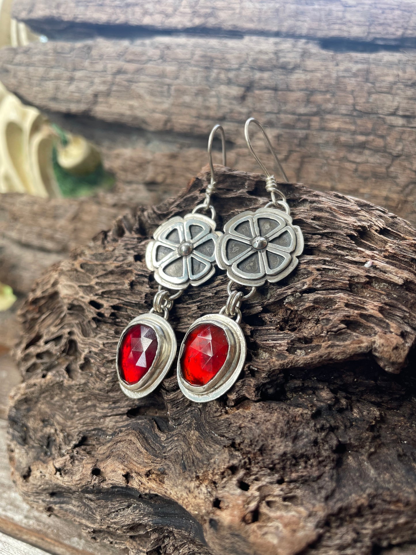 ~STRAWBERRY FLOWER EARRINGS~Garnet